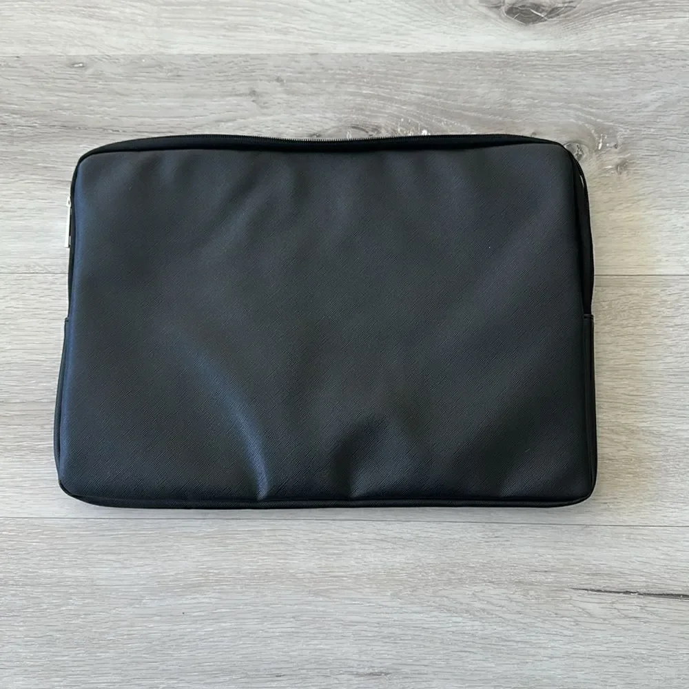 Guess Laptop Case Black NWOT